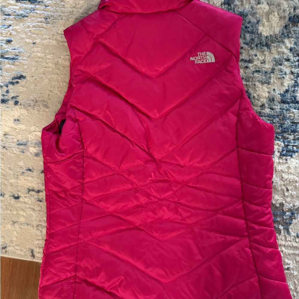 The North Face Fuchsia Puffer Vest Medium - Picture 4 of 5